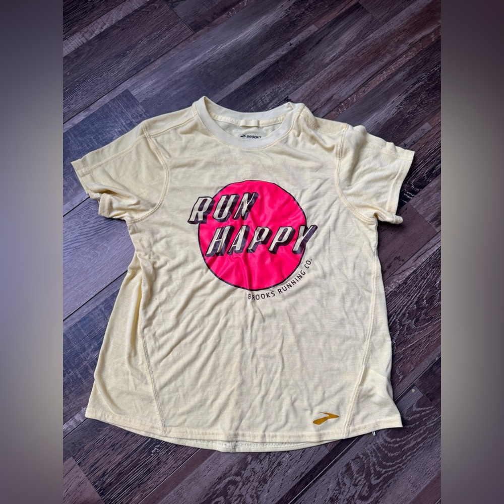 Brooks Distance Tee